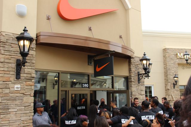 Charlotte Premium Outlets Grand Opening