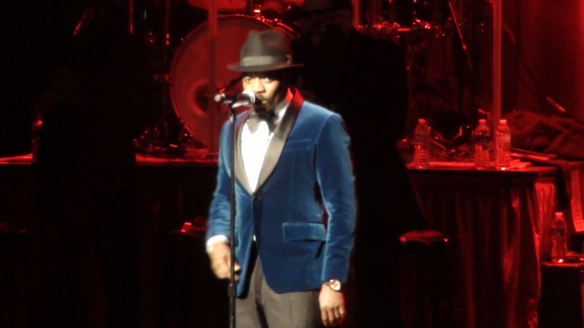 Anthony Hamilton at Home For The holidays Tour