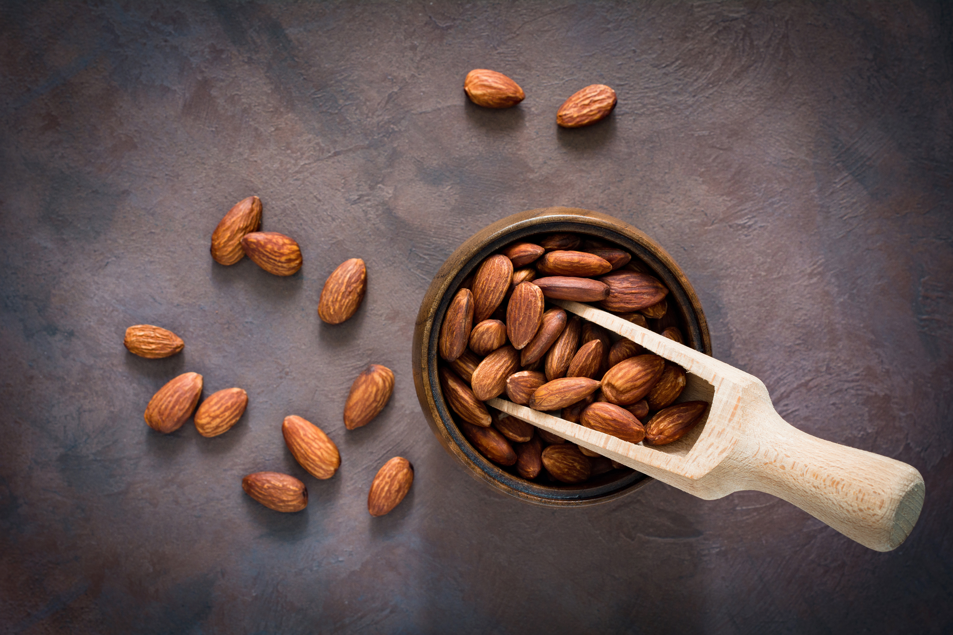 Organic almond nuts