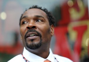 Rodney King speaks with fans before pres