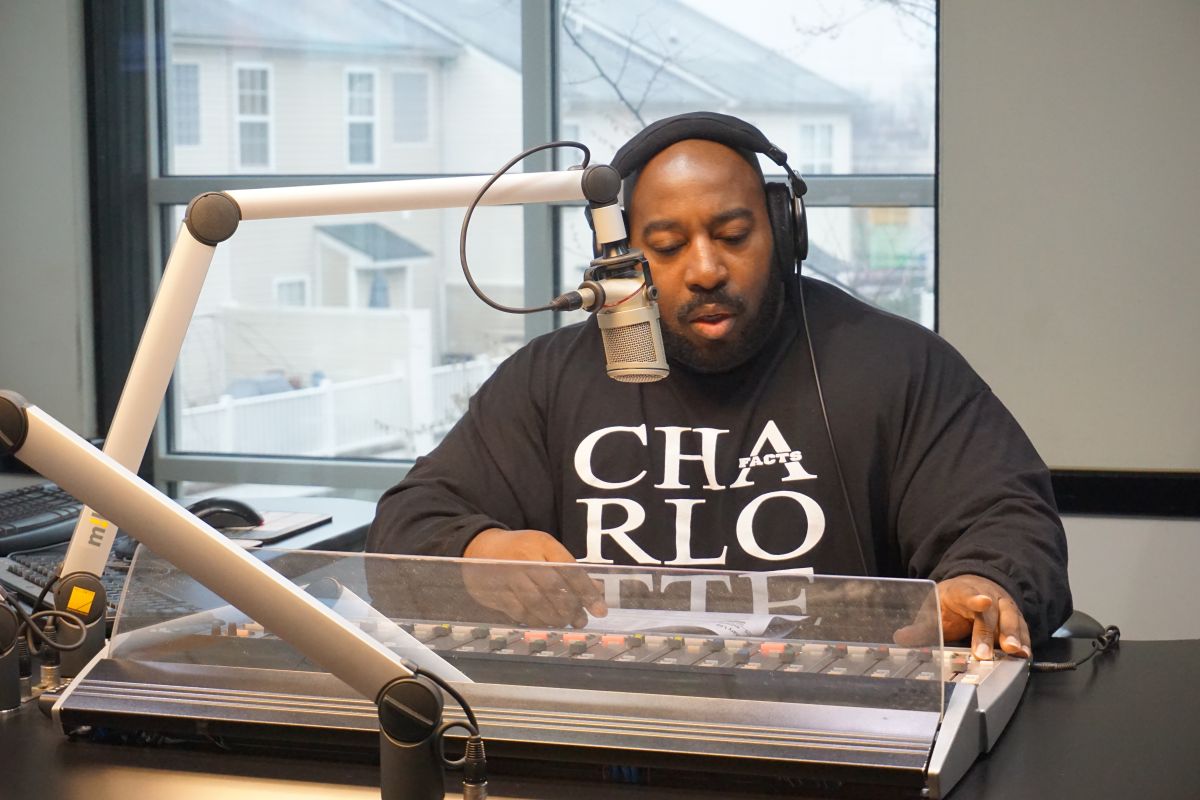 Keith Murray & Ricco Barrino Stop By Old School 105.3