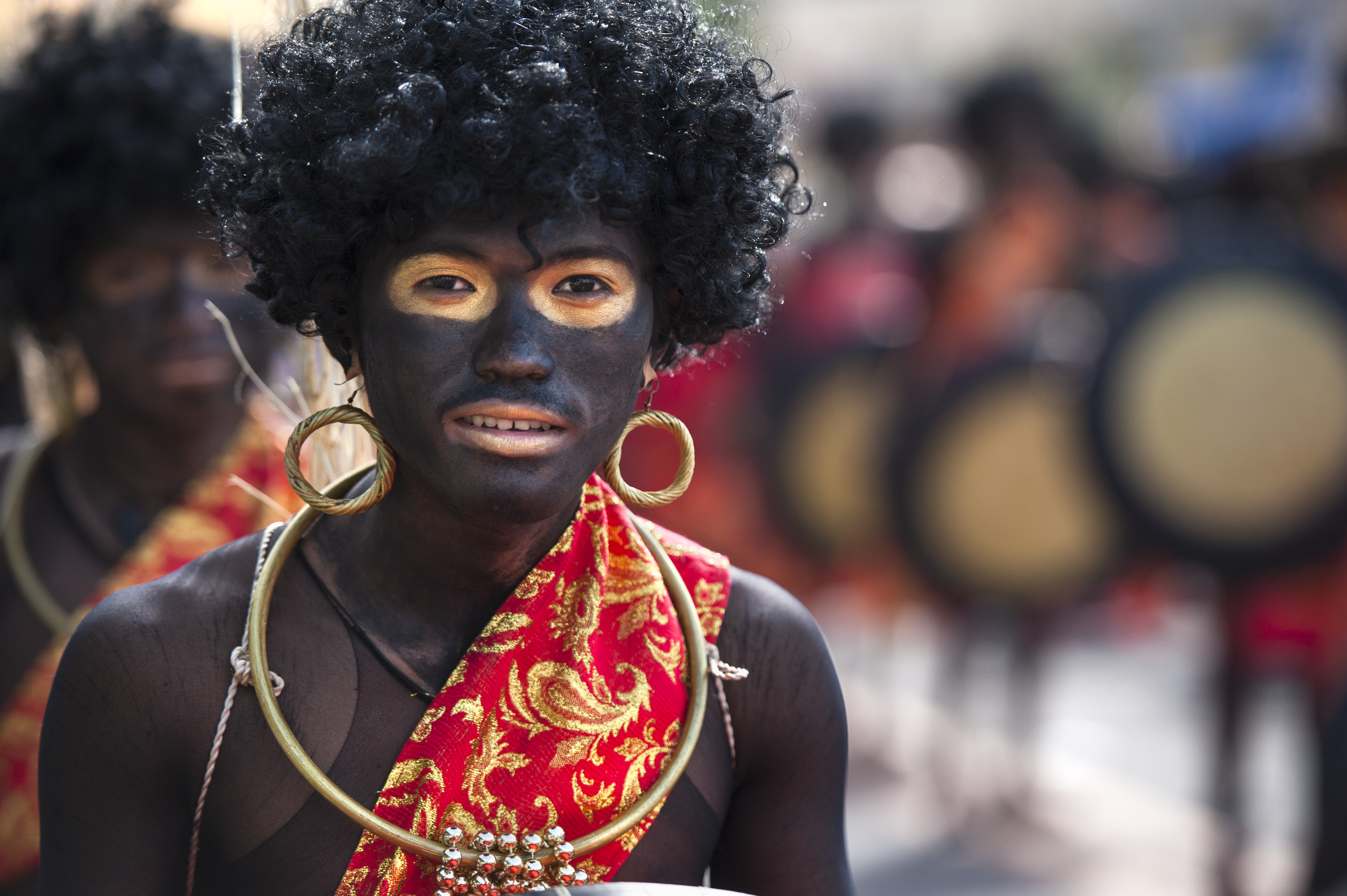 Sinulog dancer dressed as Aeta native