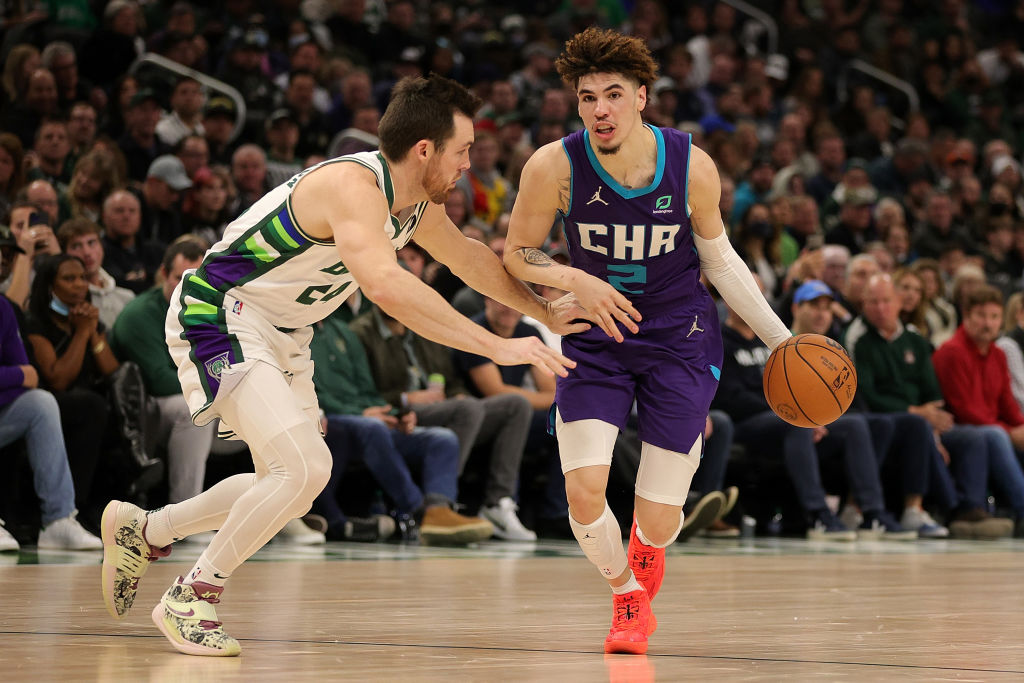 Charlotte Hornets v Milwaukee Bucks