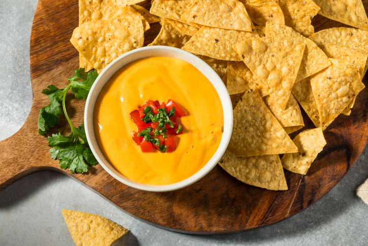 Warm Homemade Cheesy Queso Dip