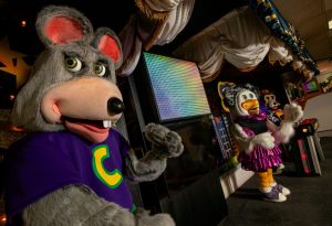 Northridge location of Chuck E. Cheese is soon going to be the last remaining pizza center to house an animatronic band