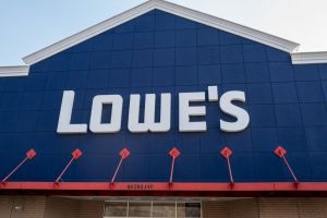 Lowe's Reports Quarterly Earnings That Beat Expectations