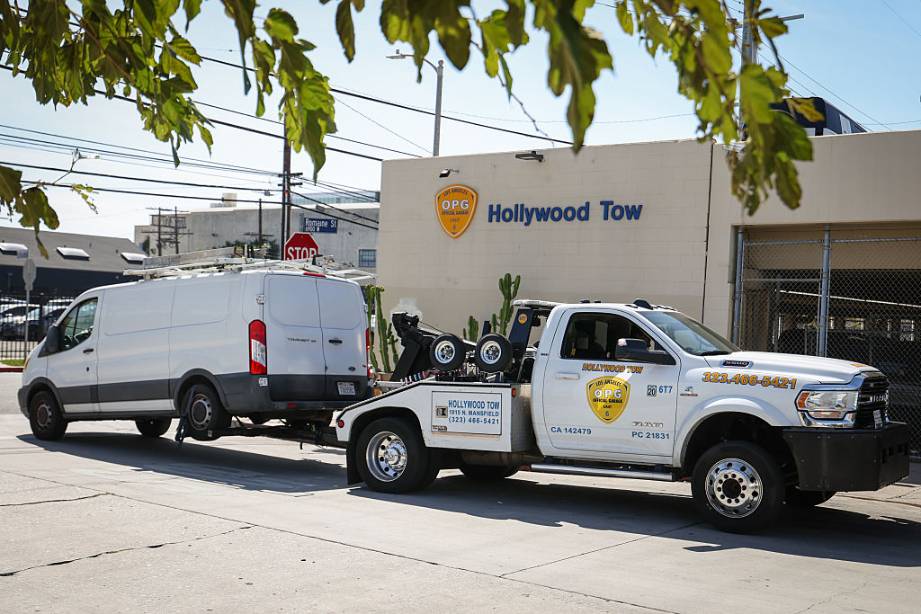 People come and go at Hollywood Tow a day after they were the operators that towed vehicles from the Hollywood area on Sunday, March 15, 2026, ahead of the Oscars, causing chaos for residents and workers